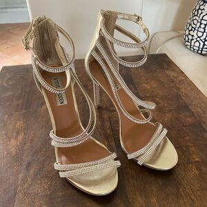 Steve Madden Gold Heels / Size 7